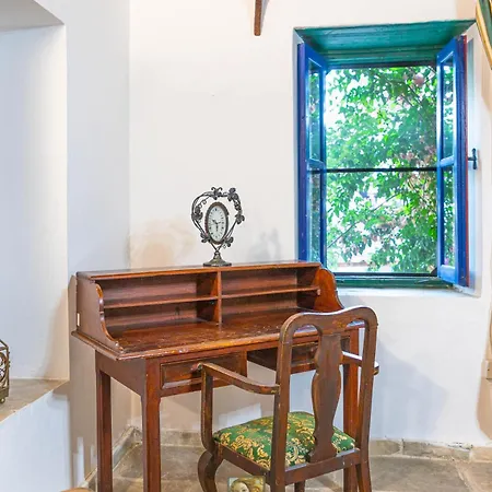 Prázdninový dům The Historical Cypriot House, Beautifully Renovated Traditional Stone House Agios Ioannis Malountas