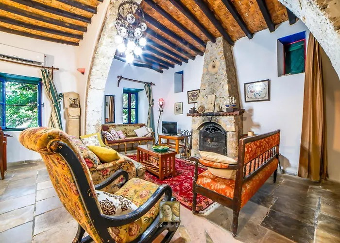 Prázdninový dům The Historical Cypriot House, Beautifully Renovated Traditional Stone House *