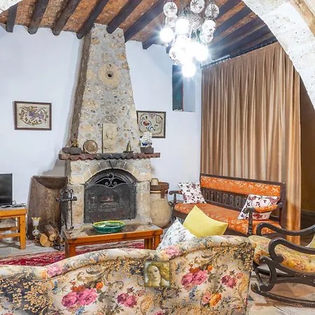 Dom wakacyjny The Historical Cypriot House, Beautifully Renovated Traditional Stone House