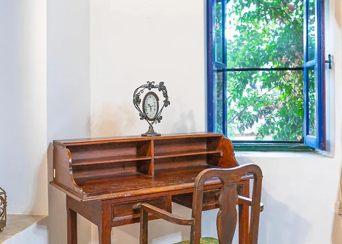 Dom wakacyjny The Historical Cypriot House, Beautifully Renovated Traditional Stone House Agios Ioannis Malountas